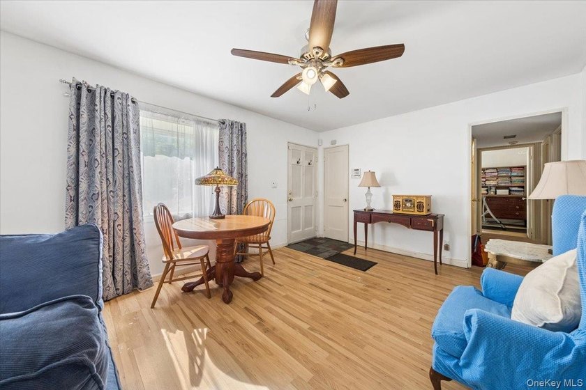 Set on a quiet cul-de-sac in one of the area's most convenient - photo 8