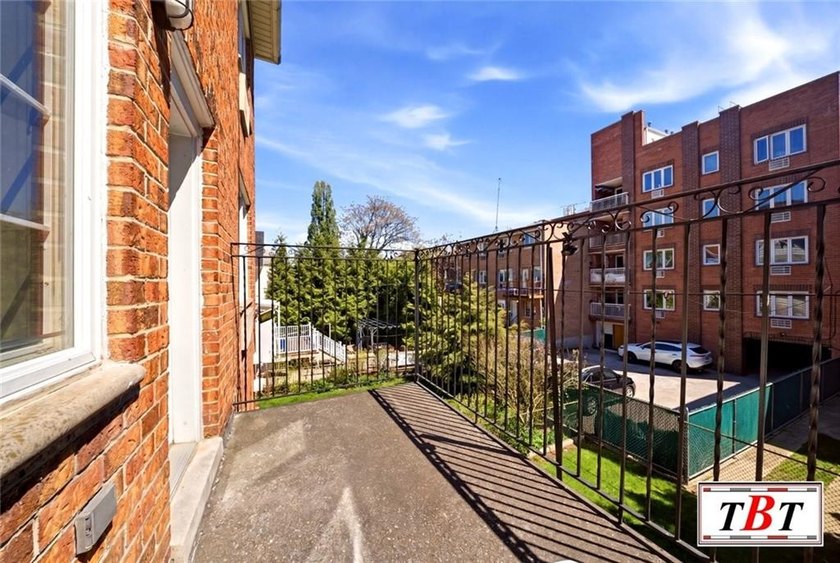 Welcome to 1555 East 13th Street! This colossal, impeccably - photo 3
