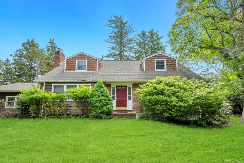 Welcome to this exceptional Expanded Cape home in desirable - photo 4