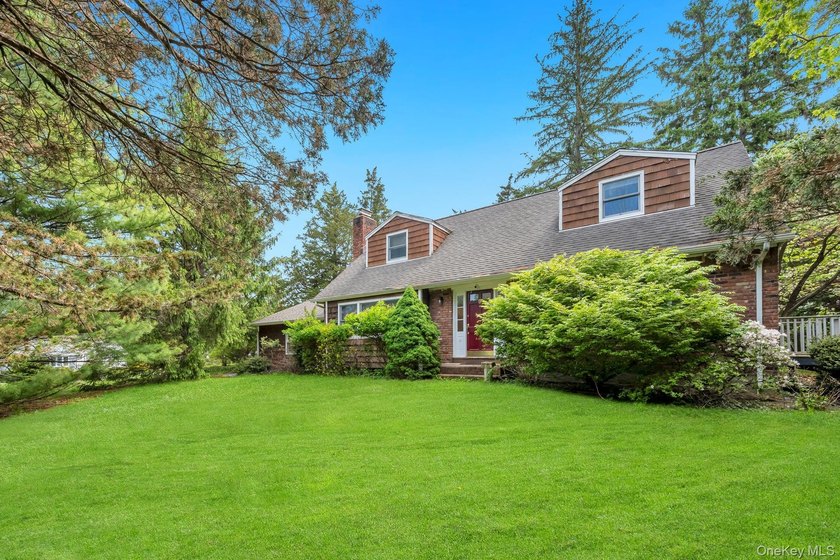 Welcome to this exceptional Expanded Cape home in desirable - photo 5