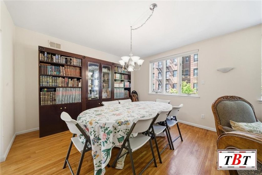 Welcome to 1555 East 13th Street! This colossal, impeccably - photo 6