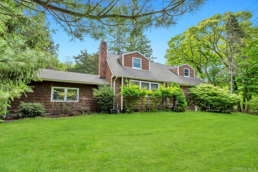 Welcome to this exceptional Expanded Cape home in desirable - photo 6
