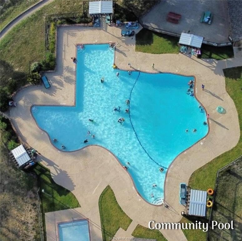 BUILDABLE lot just over half an acre in Hilltop Lakes. The - photo 10
