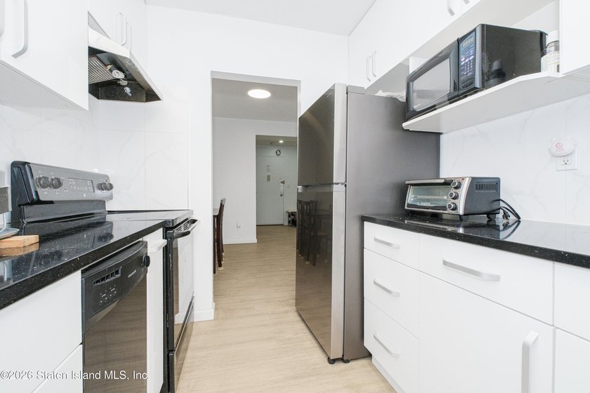 Welcome to 1160 Richmond Rd Unit 4G, a newly renovated, spacious - photo 7