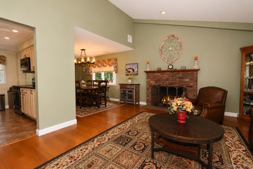 Opportunity awaits in this beautifully maintained multi level - photo 4