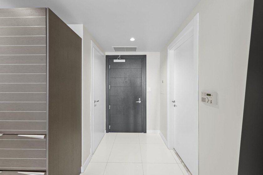 Welcome to Residence 3909 at the prestigious Epic Residences - photo 11