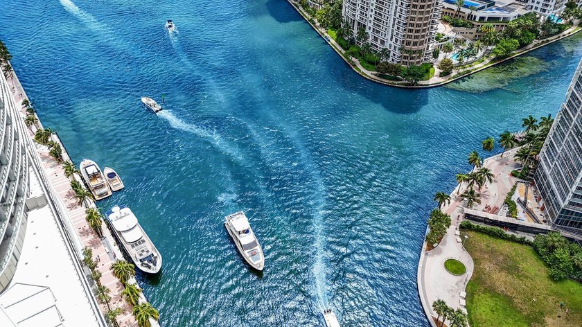 Welcome to Residence 3909 at the prestigious Epic Residences - photo 28