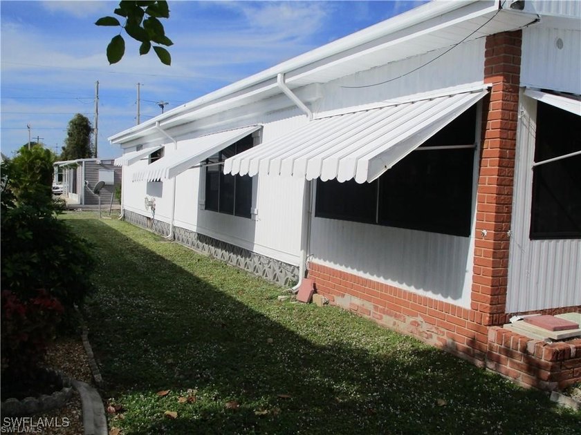 This charming turnkey 2 bedroom, 2 bath home is situated in the - photo 4