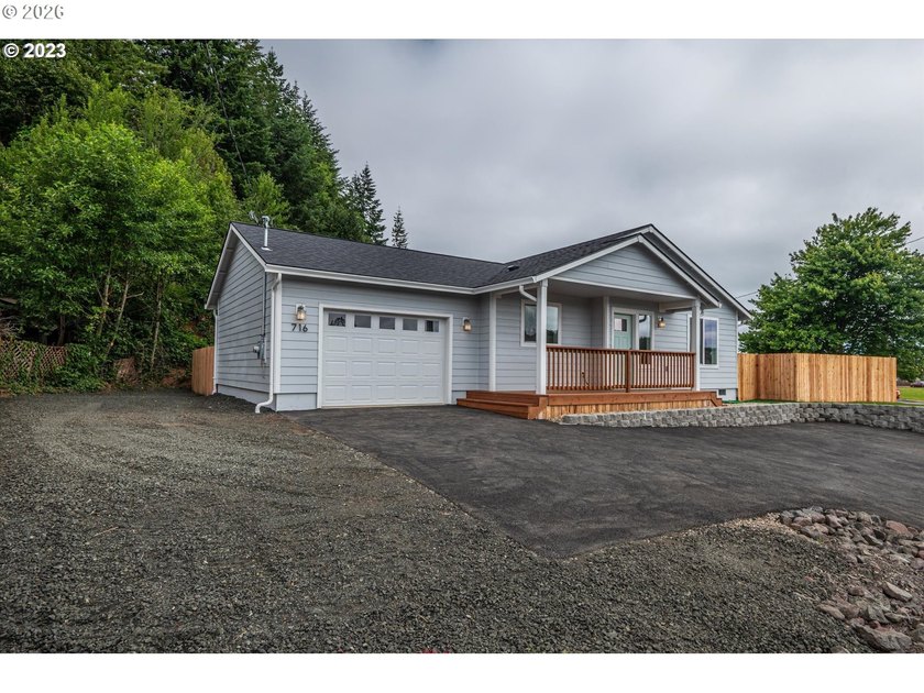 Built in 2023, this like-new 2-bedroom, 1-bath home delivers - photo 2