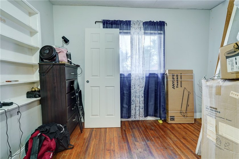**Group showings only Saturday 7/25 11 AM to 12:30 PM, Monday - photo 10