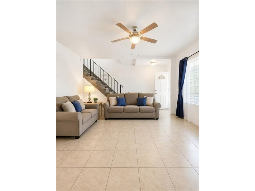 Welcome to this beautifully maintained one-family home located - photo 3