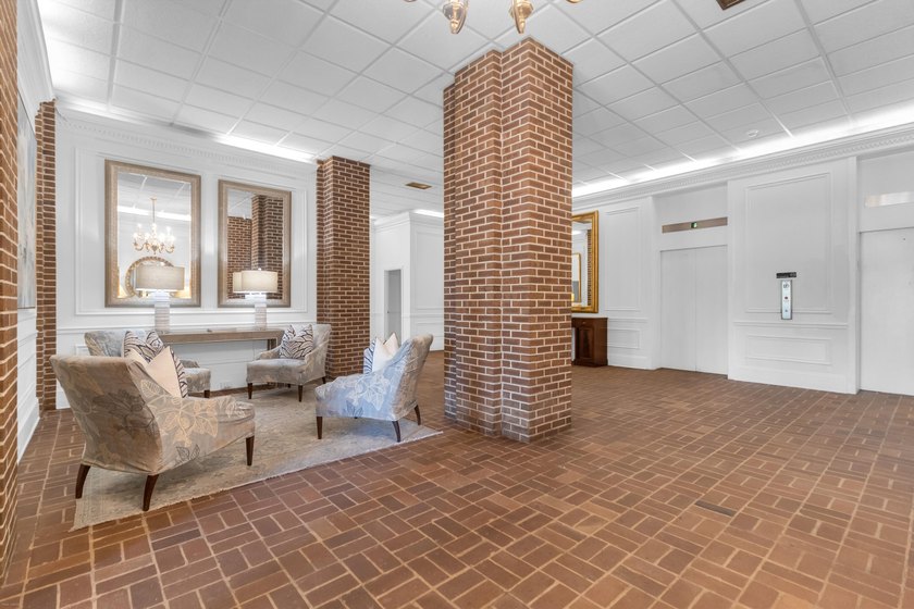 Turn-key condo across from the Charleston City Marina! This - photo 30