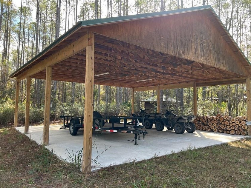 This stunning 7 acre property located within the 2,100 acre - photo 8