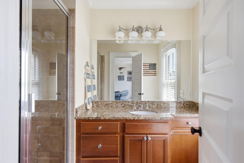 Welcome to this beautifully crafted 5-bedroom, 5.5-bath - photo 24