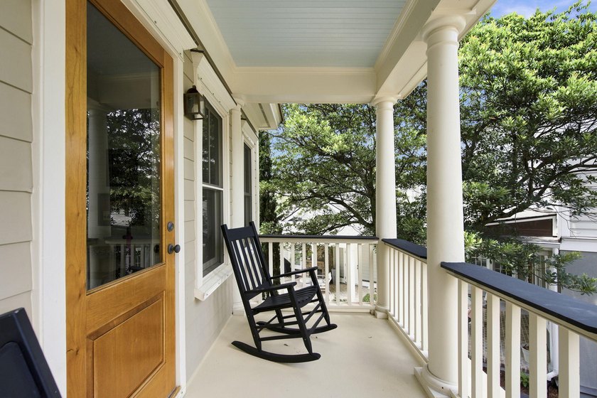 Welcome to this beautifully crafted 5-bedroom, 5.5-bath - photo 25