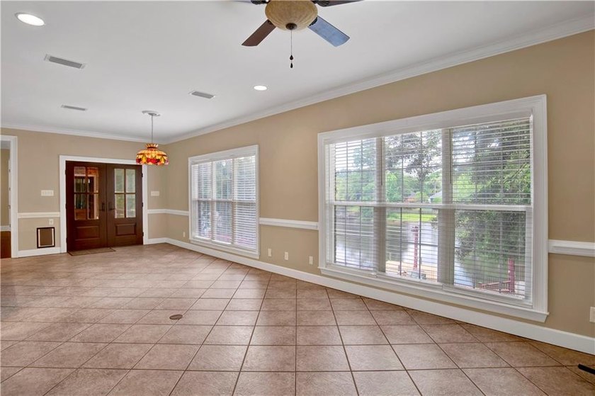 Experience the perfect blend of luxury, comfort, and outdoor - photo 25