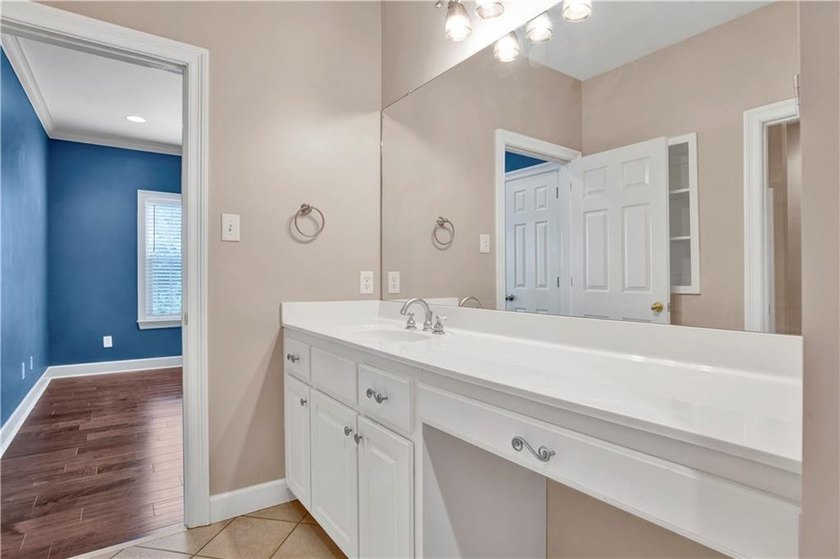 Experience the perfect blend of luxury, comfort, and outdoor - photo 34