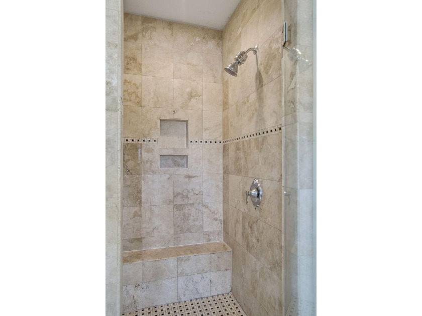 Welcome to this beautifully crafted 5-bedroom, 5.5-bath - photo 41