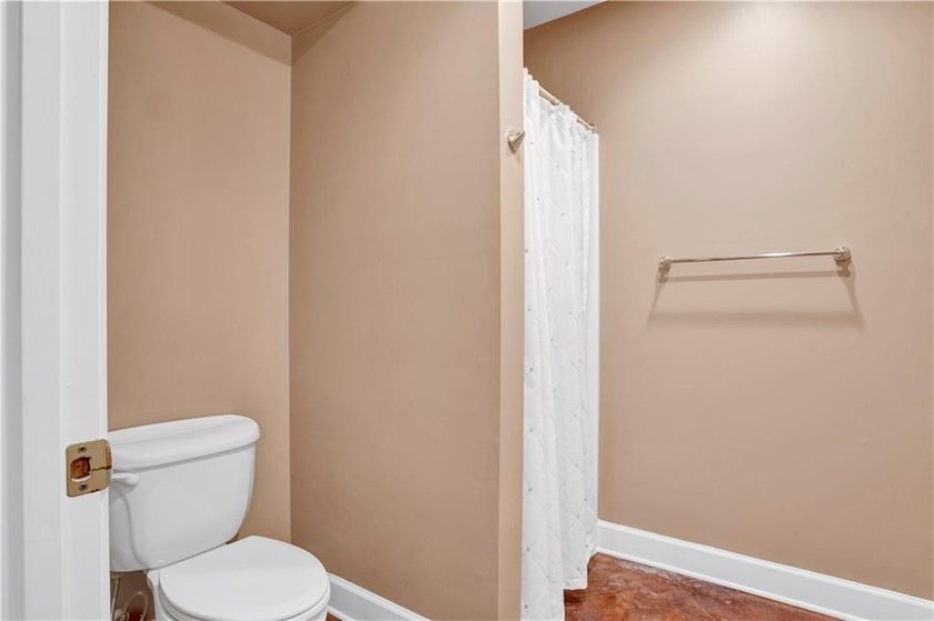 Experience the perfect blend of luxury, comfort, and outdoor - photo 42