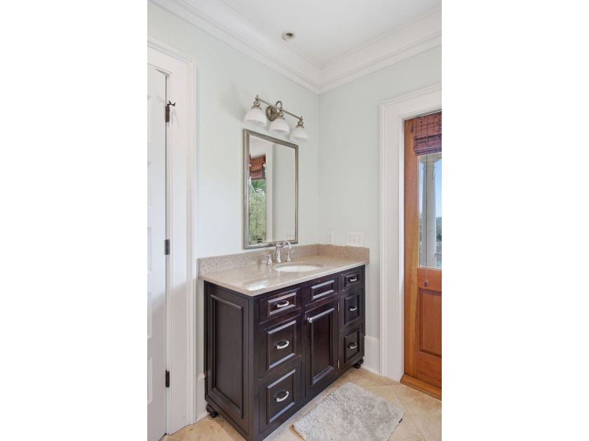 Welcome to this beautifully crafted 5-bedroom, 5.5-bath - photo 43