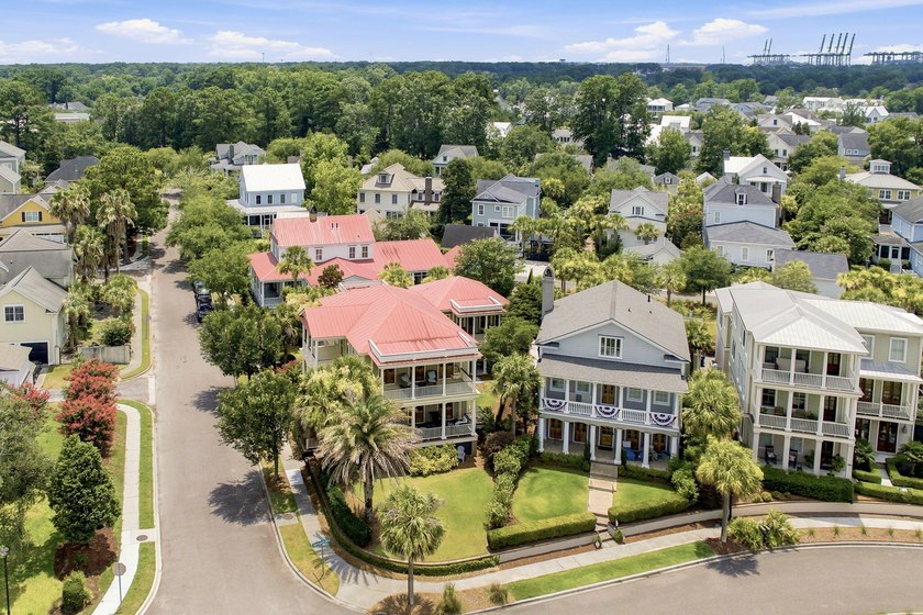 Welcome to this beautifully crafted 5-bedroom, 5.5-bath - photo 48