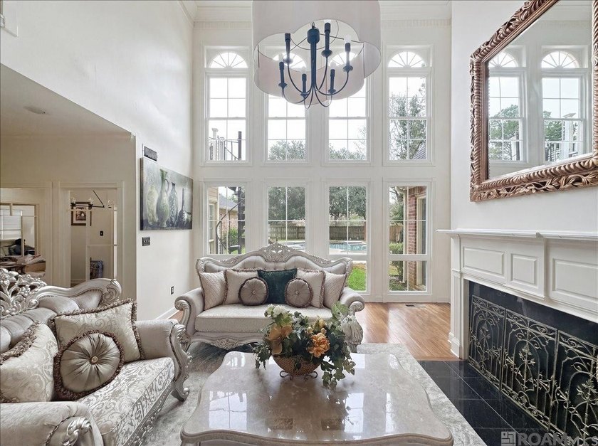 Elegant Southern Living with Resort-Style Outdoor Entertaining - photo 9