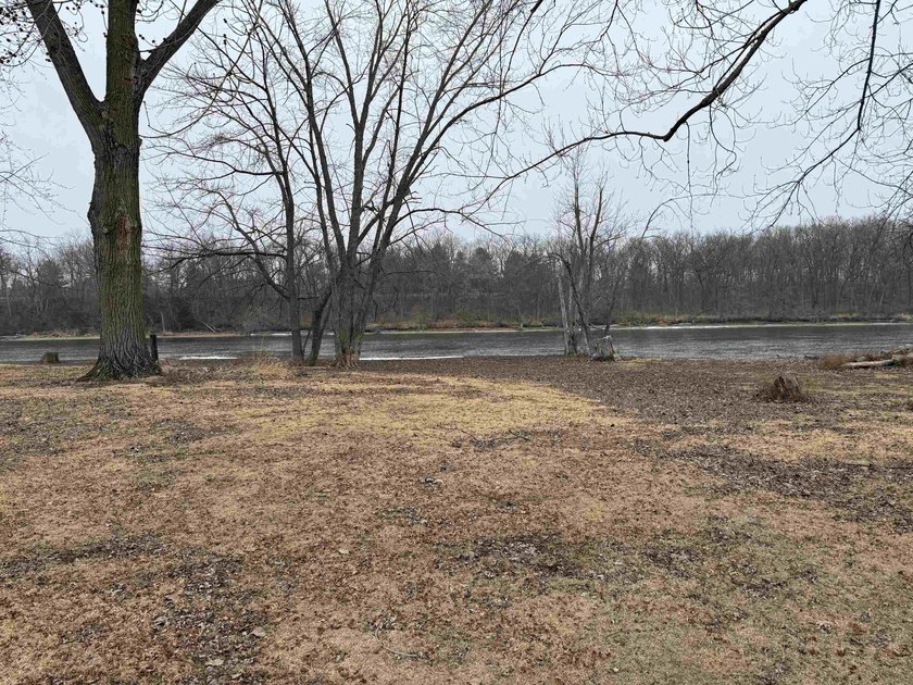 Enjoy Life on the River - Owner says sell! Price has been - photo 5