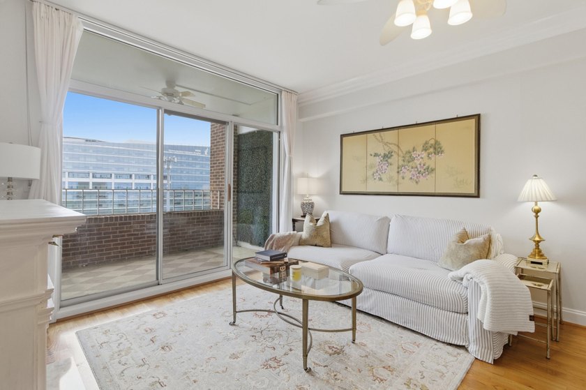 Turn-key condo across from the Charleston City Marina! This - photo 19