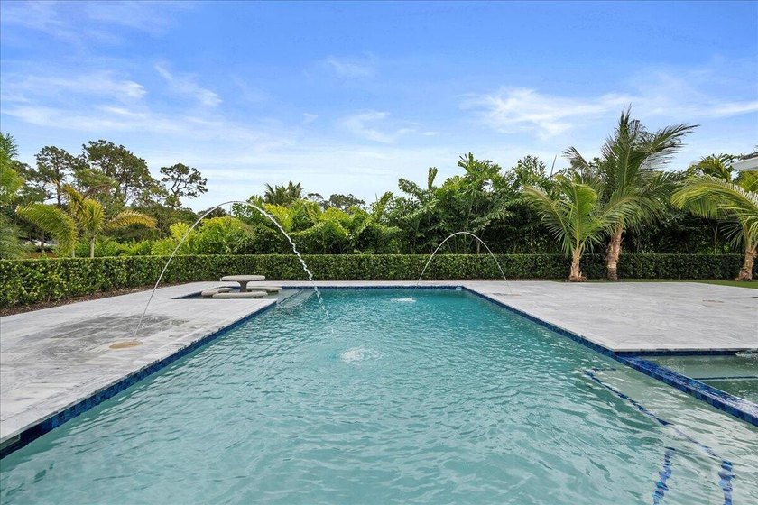 This beautiful home built in 2022 then massively upgraded in - photo 22