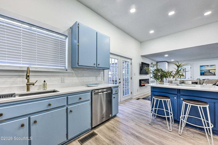 Rare &amp; exceptional investment opportunity in the golf cart - photo 8