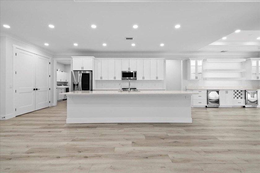 This beautiful home built in 2022 then massively upgraded in - photo 31