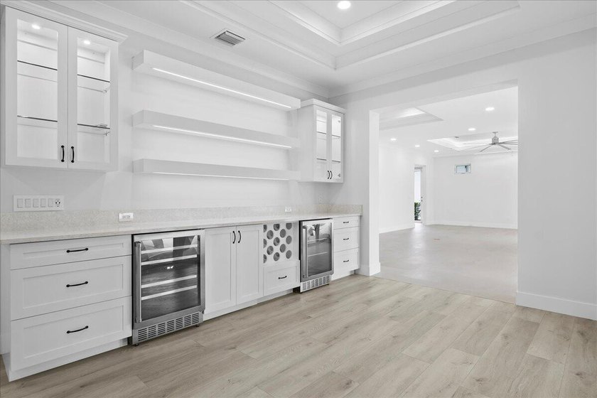 This beautiful home built in 2022 then massively upgraded in - photo 33
