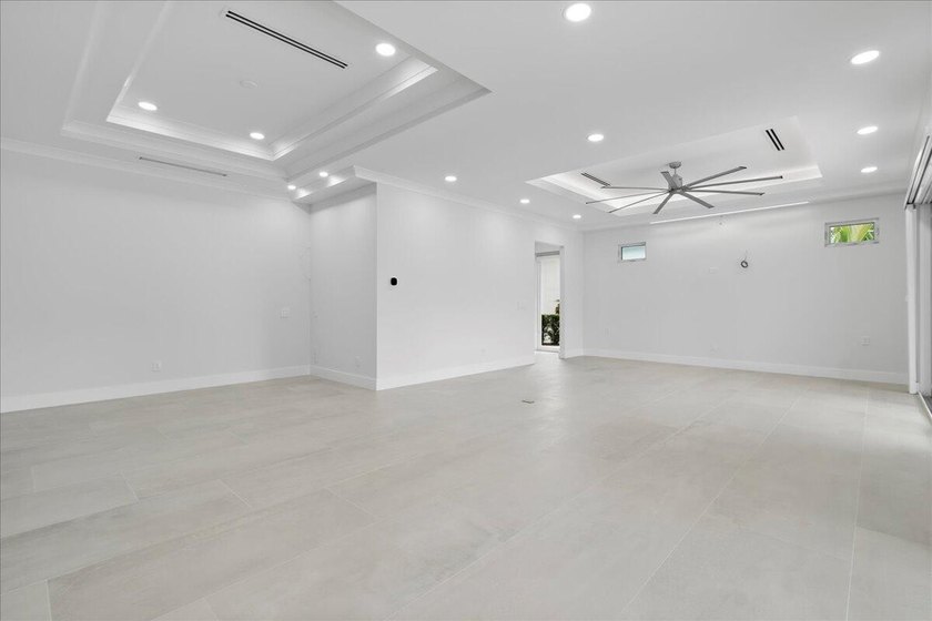 This beautiful home built in 2022 then massively upgraded in - photo 37