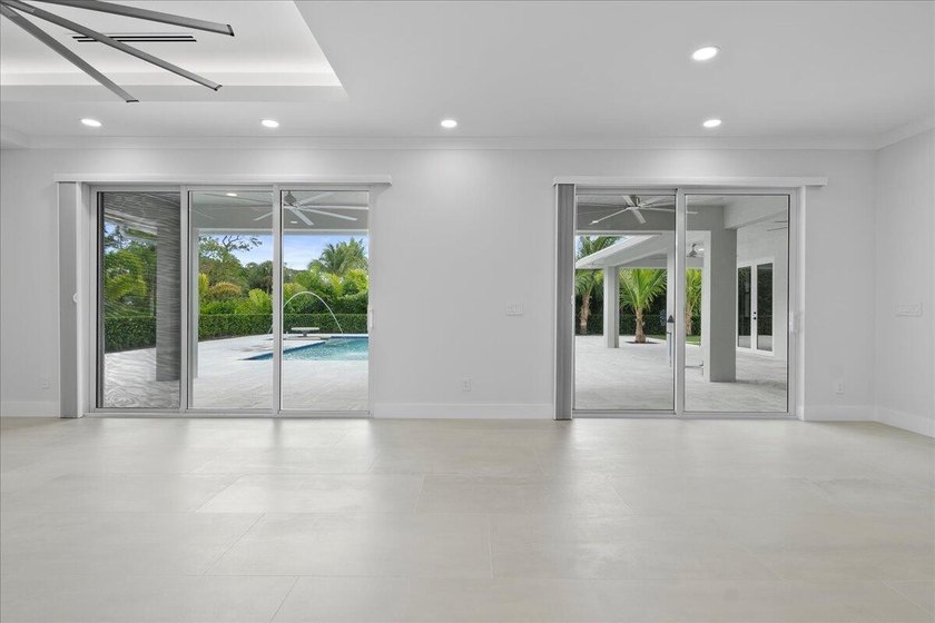 This beautiful home built in 2022 then massively upgraded in - photo 39