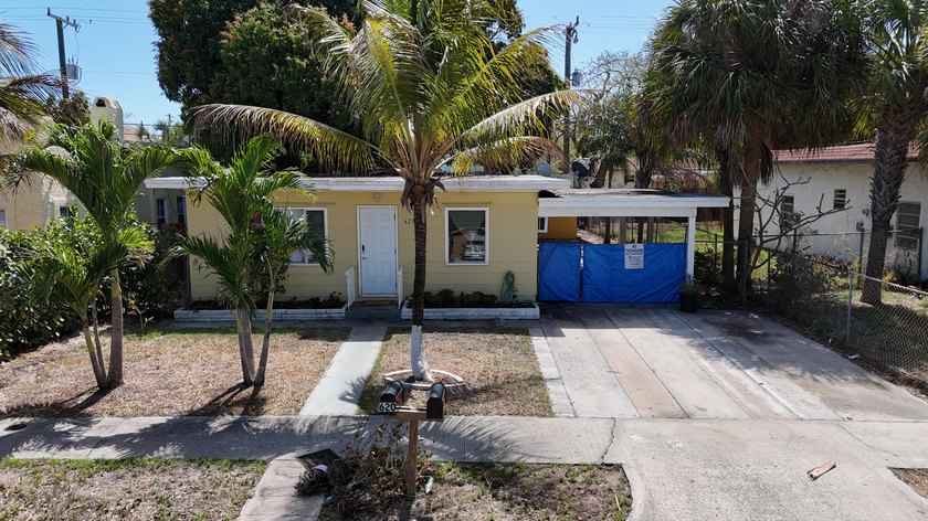 Rare investment opportunity - single family home and cottage! - photo 2