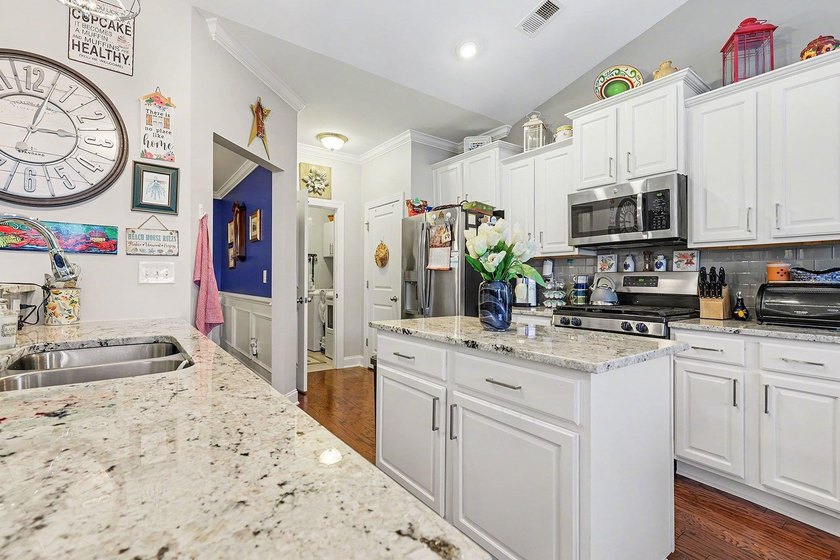 Welcome to 5459 Elba Way, a beautifully maintained 3-bedroom - photo 10