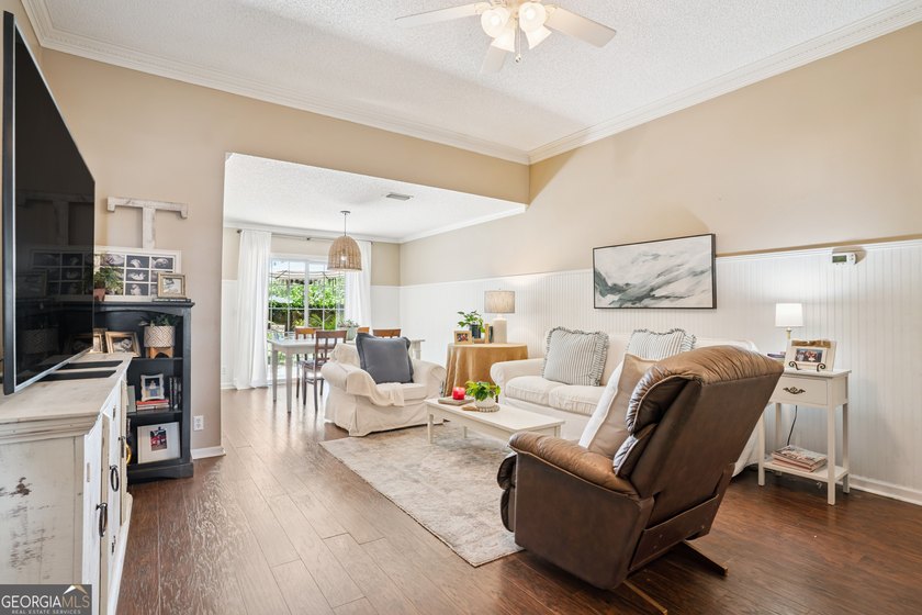 Welcome home to this charming 3-bedroom, 2-bath cottage-style - photo 5
