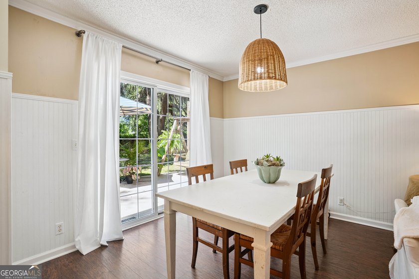 Welcome home to this charming 3-bedroom, 2-bath cottage-style - photo 9