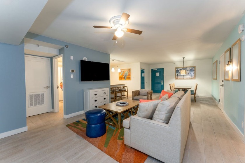 Welcome to your dream beachfront escape! This stunning unit - photo 10