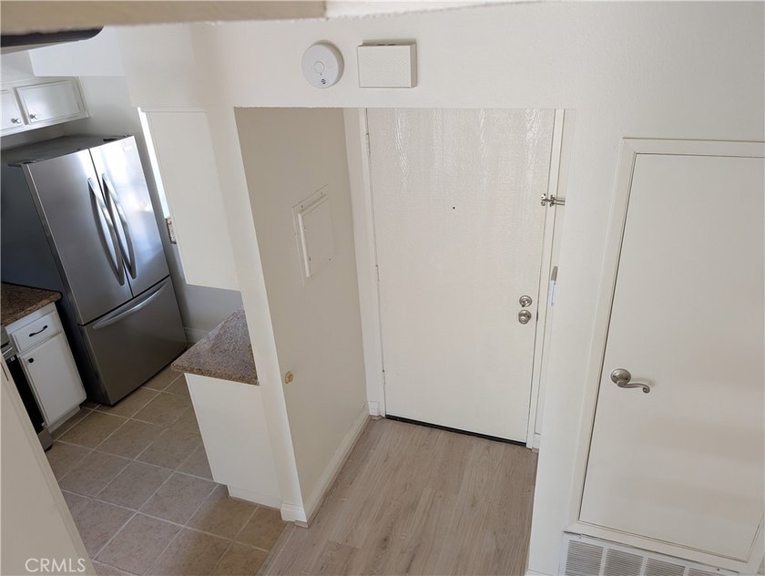 Beautiful Loft-Style Condo in the Desirable Pine Creek Community - photo 26