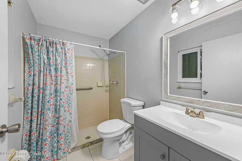 THIS IS A MUST SEE! Extremely Well-Maintained, Remodeled, 3 - photo 27