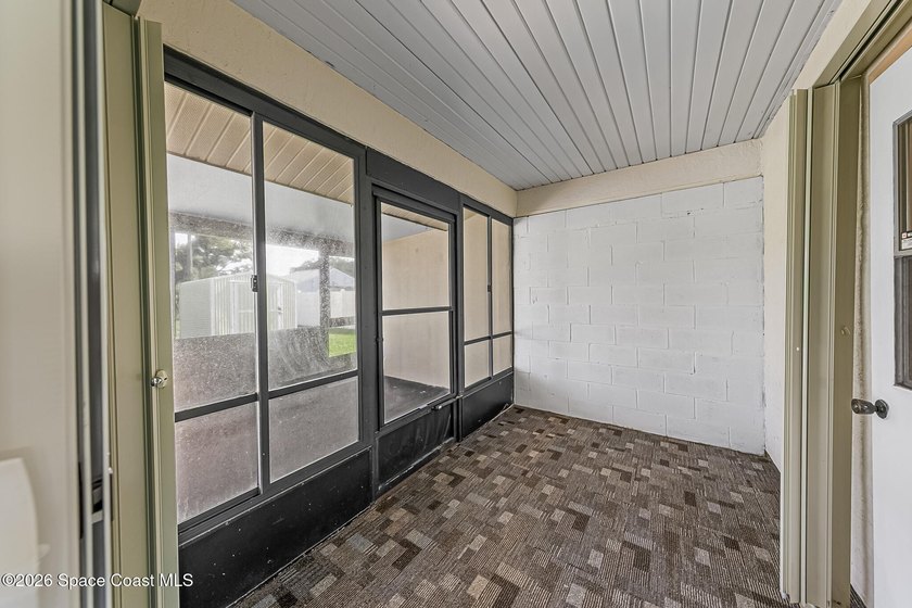 THIS IS A MUST SEE! Extremely Well-Maintained, Remodeled, 3 - photo 30