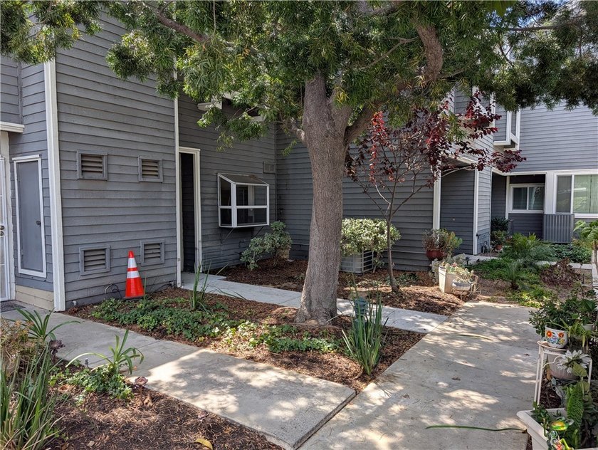 Beautiful Loft-Style Condo in the Desirable Pine Creek Community - photo 36