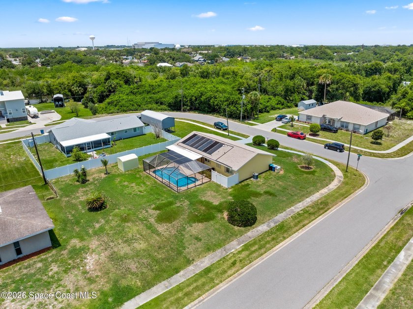 THIS IS A MUST SEE! Extremely Well-Maintained, Remodeled, 3 - photo 42