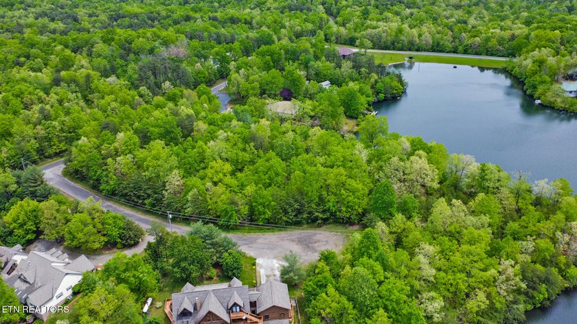 Cumberland Lakes is a private community and only owners have - photo 4