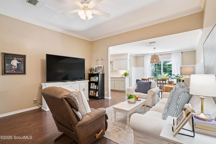 Welcome home to this charming 3-bedroom, 2-bath cottage-style - photo 4