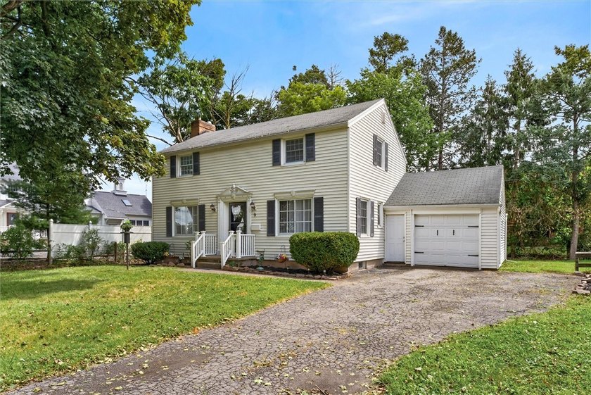 Opportunity Knocks at 9 Apollo Dr in Greece, NY. This 3 bed 1.5 - photo 3