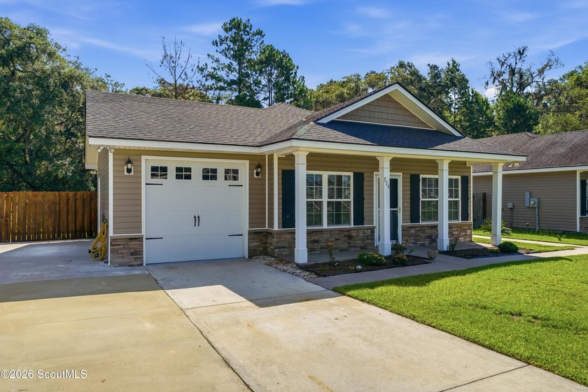 Charming 3BR/2BA in Darien Hall - Move-In Ready and Full of - photo 3