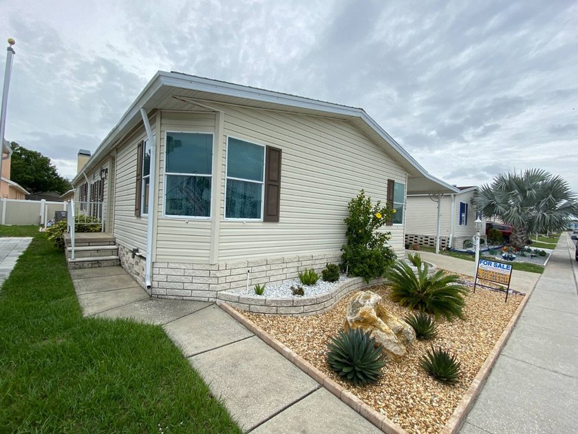** Home is located in an upscale, resort style, active, pet - photo 2
