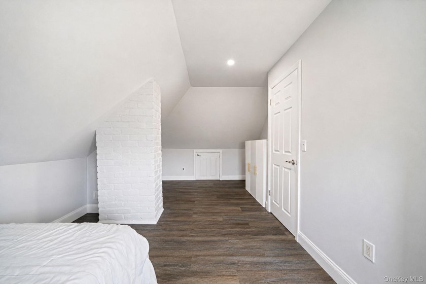 This is the one you've been waiting for! Welcome to 90 Twin Lane - photo 19